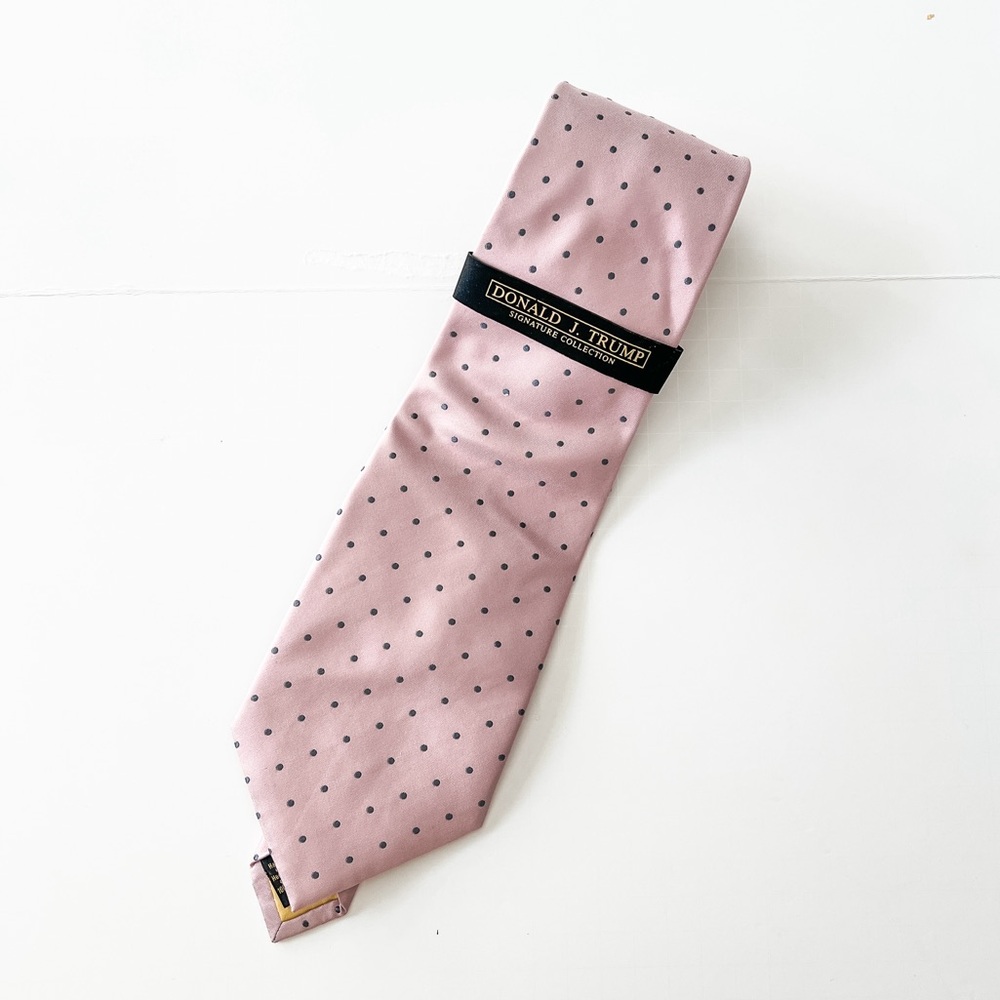 Donald Trump Signature Collection 100% Silk Men’s Tie Pink Polka Dot